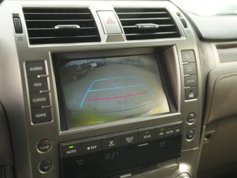 Used 2017 Lexus GX 460 image 28