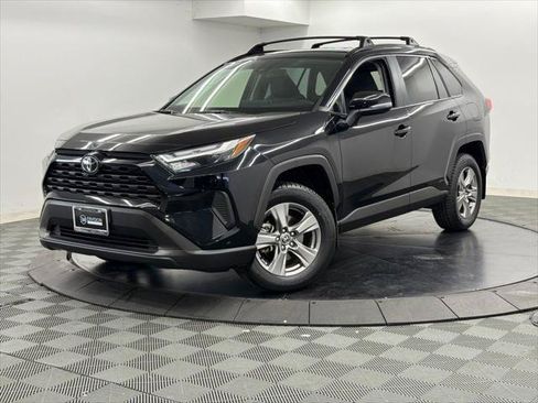 Certified 2025 Toyota RAV4 XLE AWD/4WD image 3