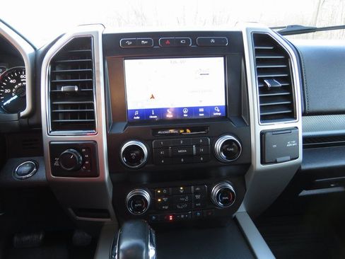 Used 2020 Ford F150 Lariat w/ Equipment Group 502A Luxury image 26