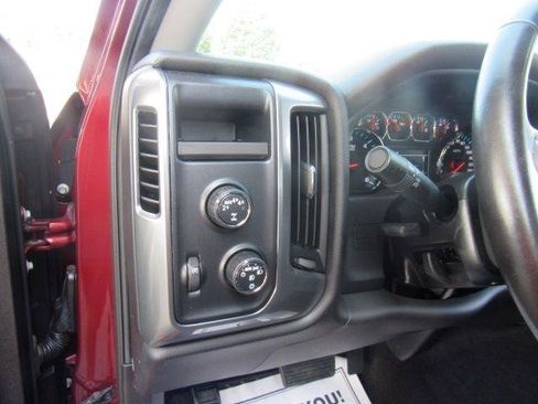 Used 2017 Chevrolet Silverado 1500 LT w/ All Star Edition AWD/4WD image 34