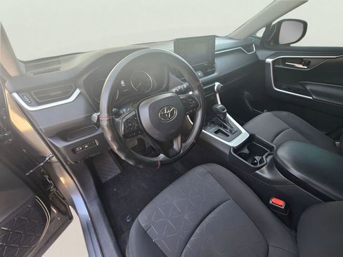 Used 2021 Toyota RAV4 XLE image 39