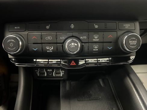 Used 2024 Dodge Durango R/T w/ Blacktop Package image 10