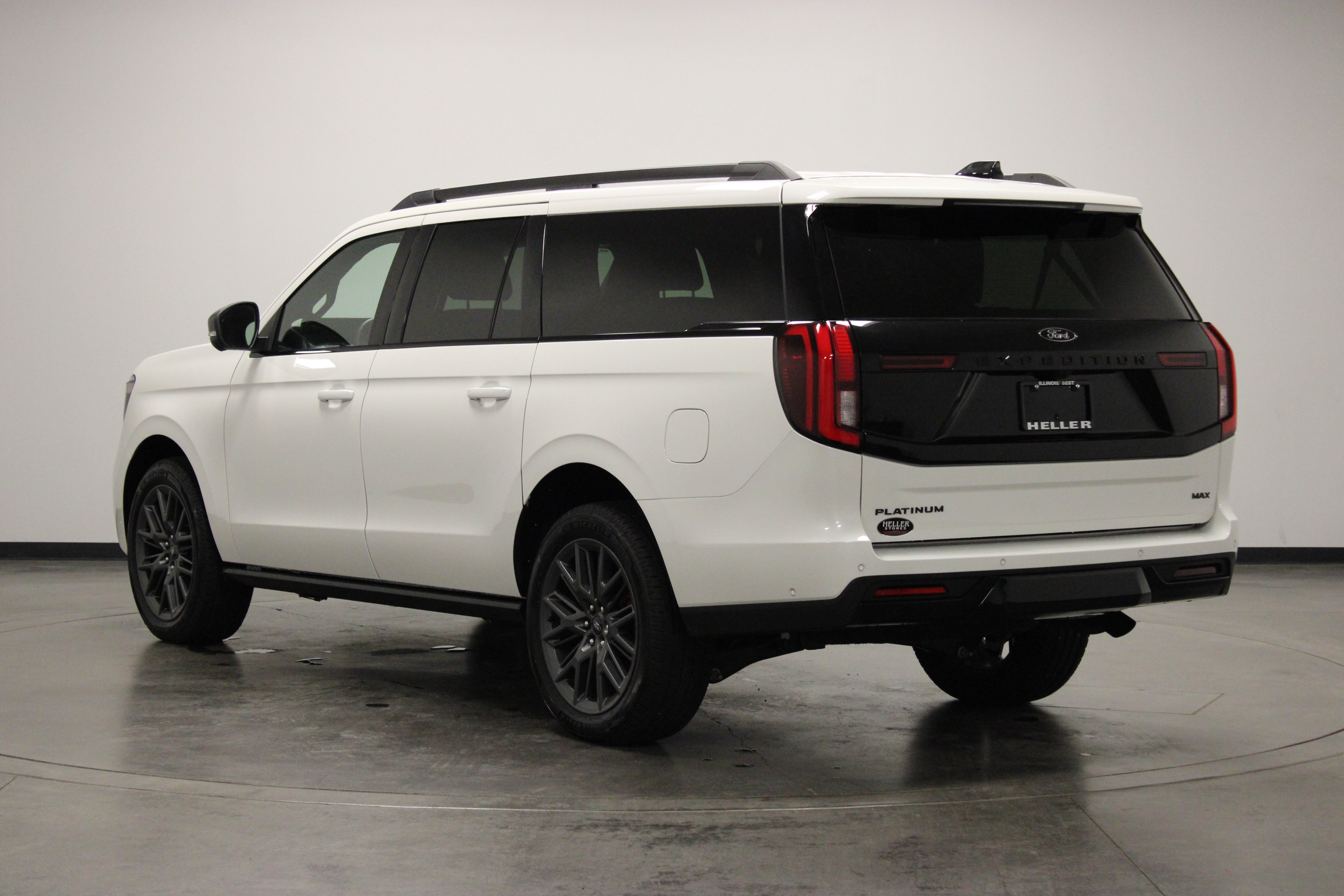 Used 2025 Ford Expedition Max Platinum w/ Stealth Performance Package AWD/4WD image 6