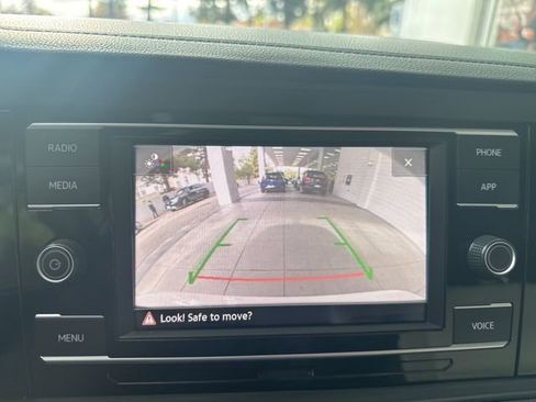 Used 2020 Volkswagen Jetta R-Line w/ R-Line Cold Weather Package image 24