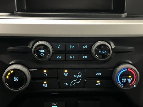 Used 2024 Ford F250 XLT image 17