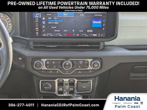 Used 2024 Jeep Gladiator Sport AWD/4WD image 16