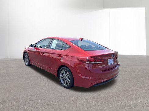Used 2018 Hyundai Elantra SEL w/ Cargo Package FWD image 6