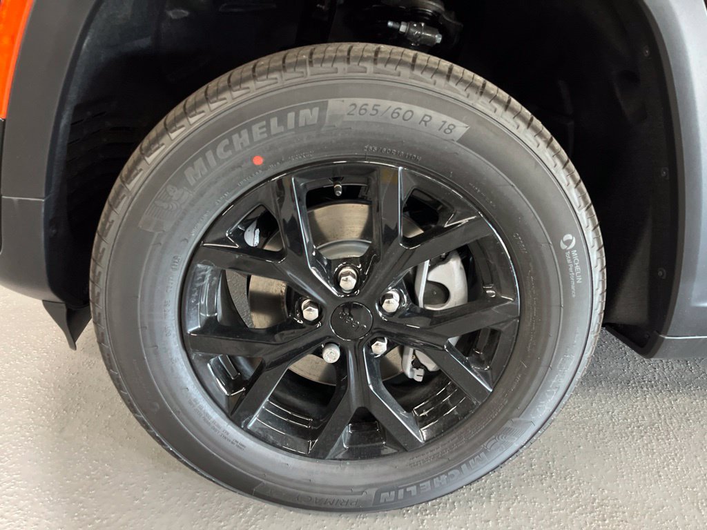 New 2026 Jeep Grand Cherokee Altitude AWD/4WD image 6