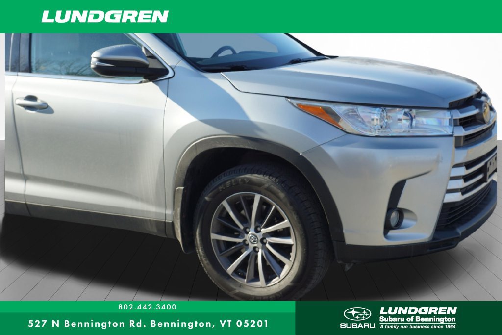 Used 2019 Toyota Highlander XLE AWD/4WD image 37
