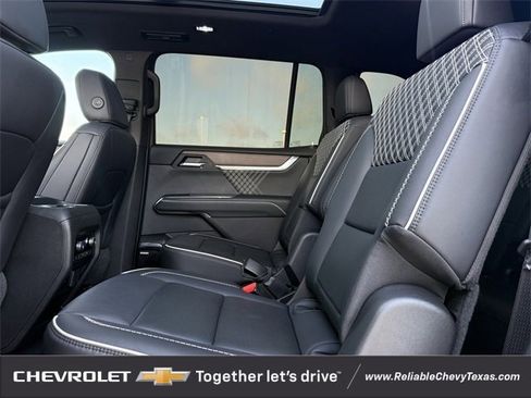 Certified 2025 GMC Acadia Denali image 31