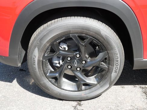 New 2026 Chevrolet Trax LT FWD image 13