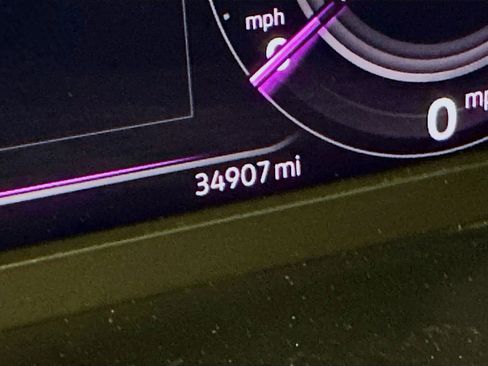 Used 2024 Volkswagen Tiguan SEL R-Line image 19