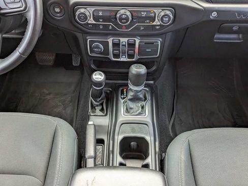 Used 2019 Jeep Wrangler Unlimited Sport S AWD/4WD image 18