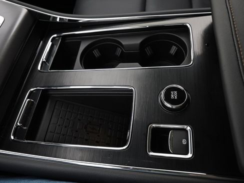 New 2026 Lincoln Aviator AWD image 32