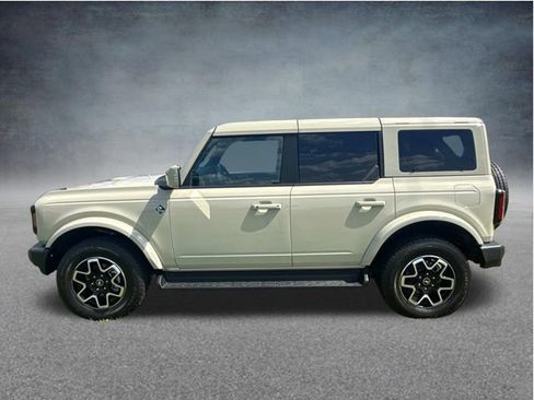 Used 2025 Ford Bronco Outer Banks AWD/4WD image 7