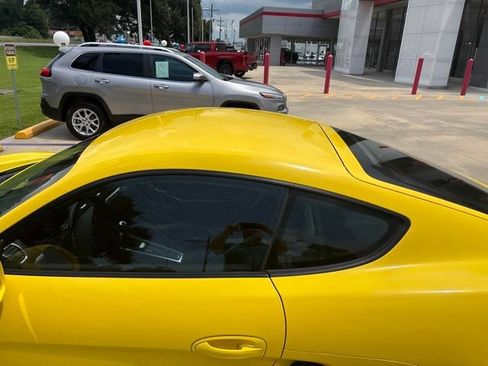 Used 2016 Porsche Cayman RWD image 17
