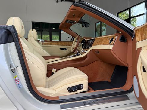 Used 2023 Bentley Continental GT Mulliner AWD/4WD image 32