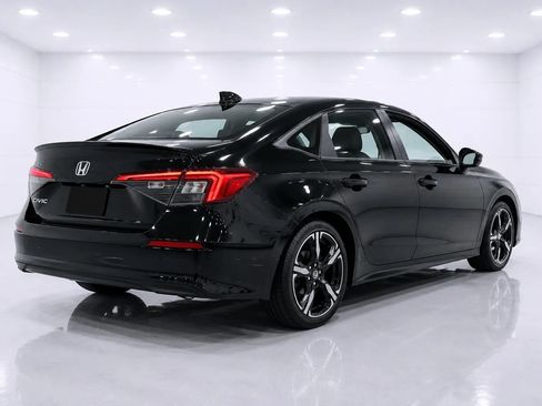 Used 2025 Honda Civic Sport Touring image 5