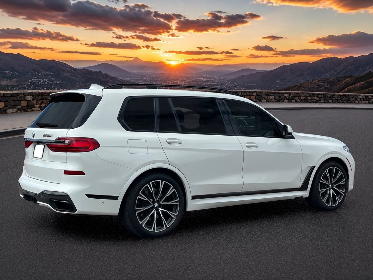 Used 2021 BMW X7 M50i w/ Dynamic Handling Package AWD/4WD image 5