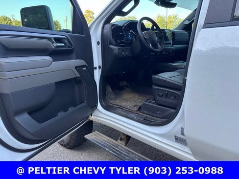 Used 2025 Chevrolet Silverado 2500 ZR2 w/ Technology Package AWD/4WD image 12