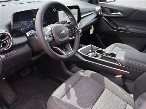 New 2026 Chevrolet Equinox LT AWD/4WD image 3