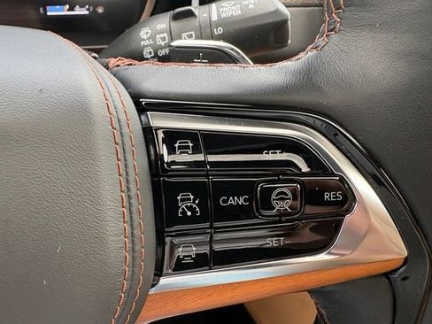 Used 2025 Jeep Grand Cherokee Summit AWD/4WD image 26