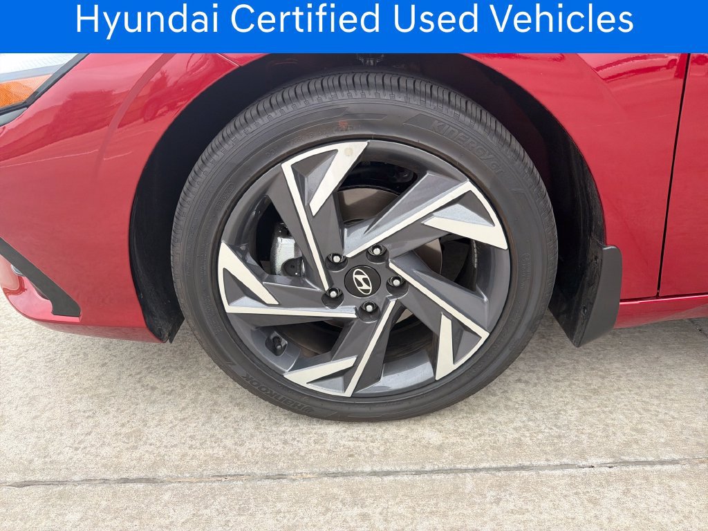 Certified 2026 Hyundai Elantra Limited FWD image 11