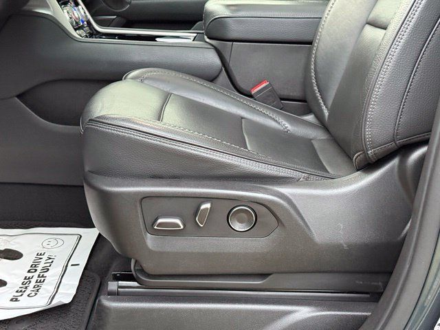 Used 2021 GMC Yukon XL Denali w/ Denali Premium Package AWD/4WD image 14