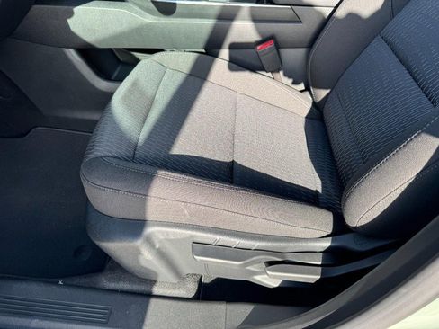 New 2026 Chevrolet Equinox LT image 9