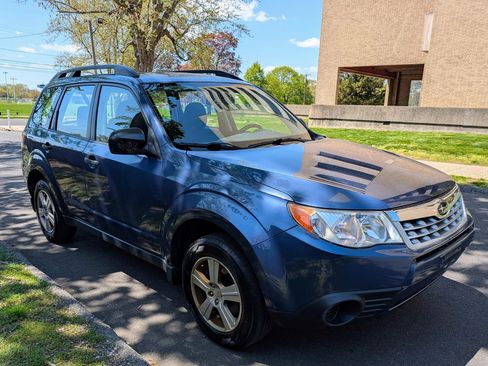 Used 2012 Subaru Forester 2.5X w/ Alloy Wheel Pkg AWD/4WD image 5