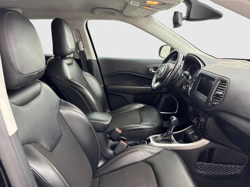 Used 2020 Jeep Compass Latitude w/ Popular Equipment Group FWD image 38