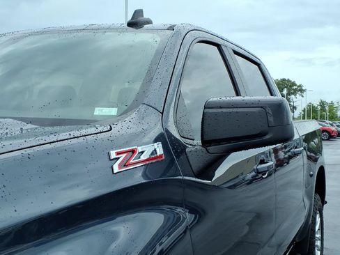 Used 2022 Chevrolet Silverado 1500 RST w/ Z71 Off-Road Package AWD/4WD image 34