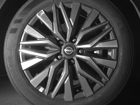 Used 2025 Nissan Altima 2.5 SV image 13