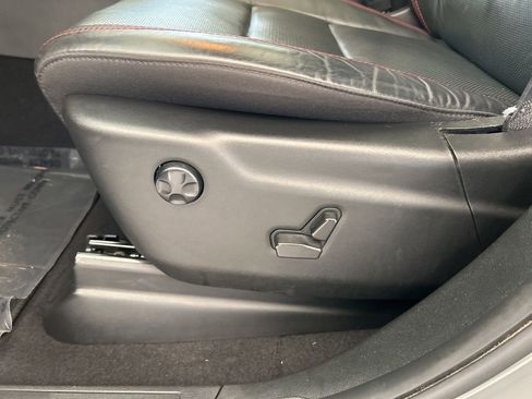 Used 2023 Dodge Durango GT image 45