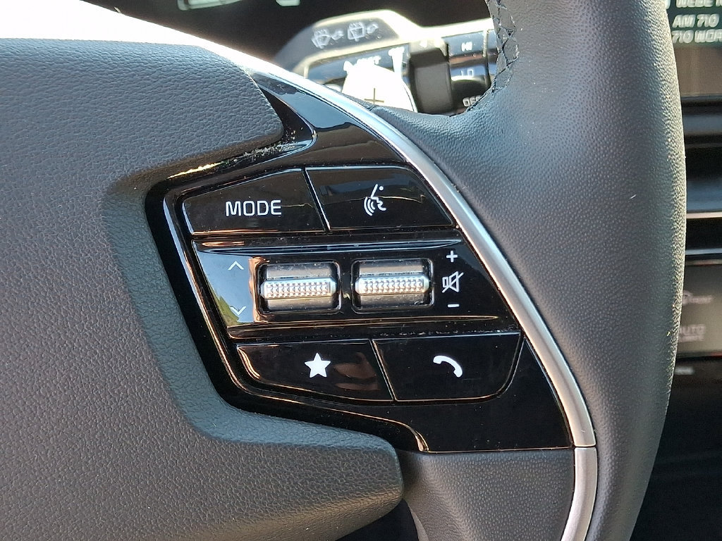 Used 2024 Kia Niro FWD image 24