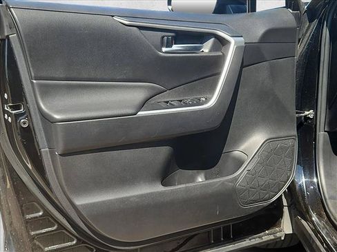 Used 2025 Toyota RAV4 XLE FWD image 10