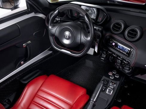 Used 2019 Alfa Romeo 4C Spider RWD image 43