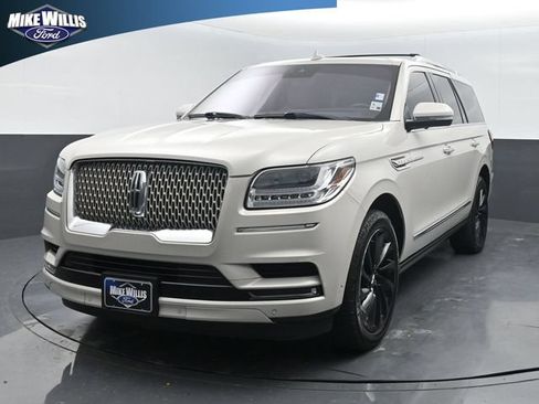 Used 2020 Lincoln Navigator Reserve w/ Equipment Group 208A Reserve RWD image 3