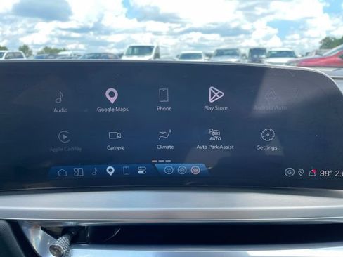 Used 2024 Cadillac Lyriq Sport RWD image 32