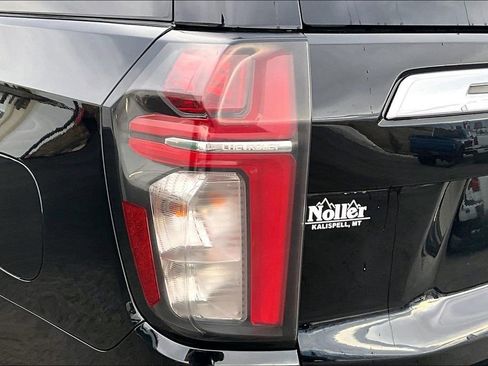 Used 2024 Chevrolet Suburban LT image 31