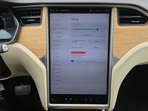 Used 2018 Tesla Model X 75D image 34