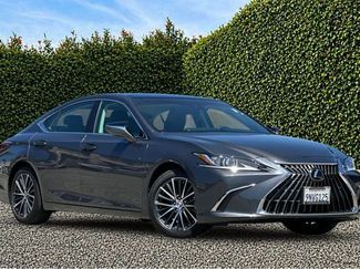 Used 2025 Lexus ES 350 w/ Premium Package FWD video 2