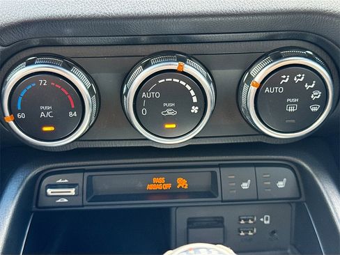 Used 2023 MAZDA MX-5 Miata Grand Touring image 17