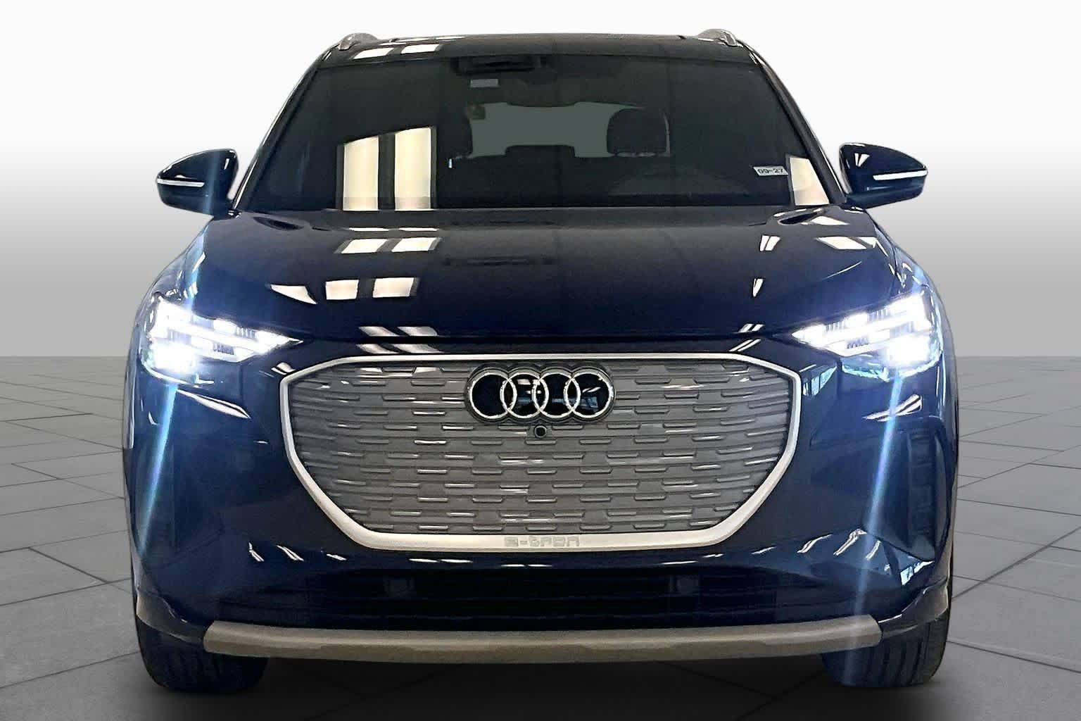 Used 2022 Audi Q4 e-tron Prestige AWD/4WD image 3