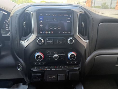 Used 2022 GMC Sierra 2500 Denali w/ Denali Ultimate Package AWD/4WD image 28