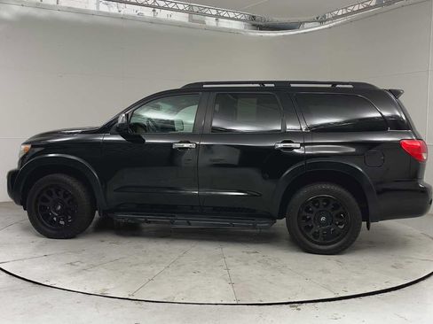 Used 2011 Toyota Sequoia Limited AWD/4WD image 4