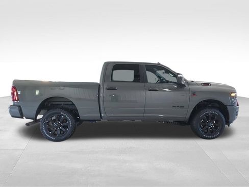 New 2026 RAM 2500 Big Horn AWD/4WD image 9