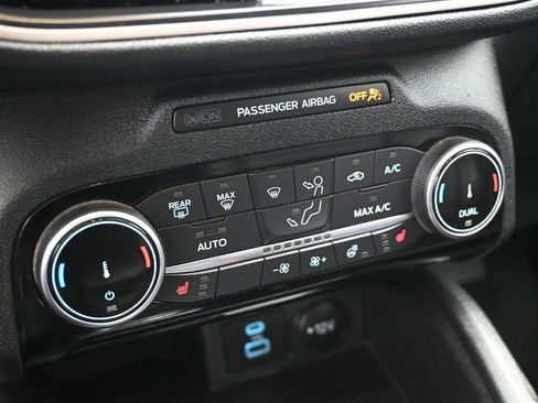 Certified 2022 Ford Escape SEL AWD/4WD image 17