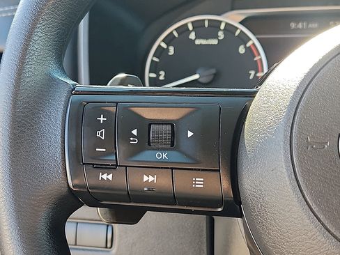 Used 2023 Nissan Rogue SV image 21