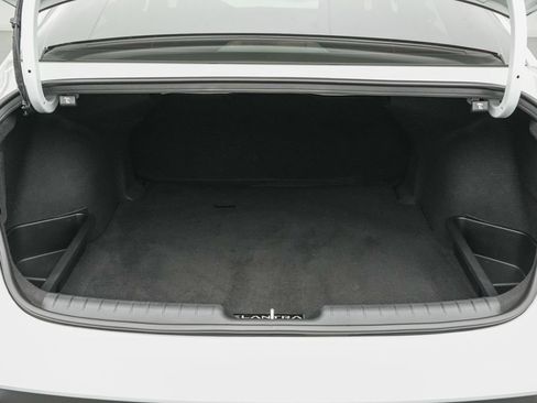 Used 2025 Hyundai Elantra SE FWD image 19